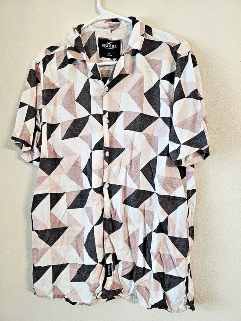 Two Hollister Geometric Short Sleeve Shirt White & Black Medium